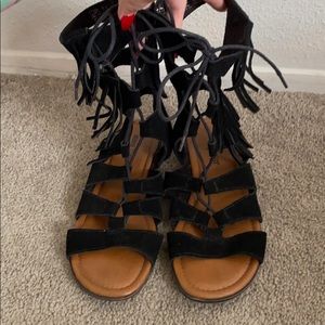 Minnetonka Milo sandals
